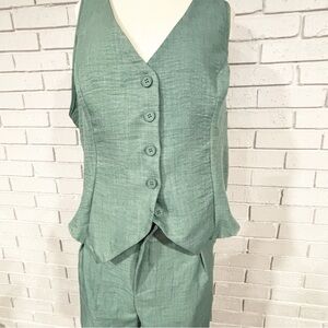 SHEIN Women’s Green Vest and Shorts‎